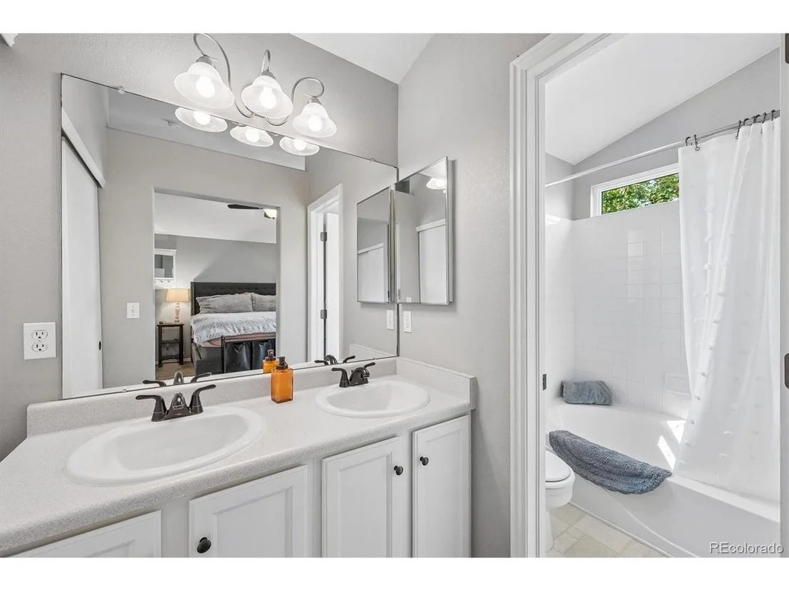 Photo of 16287 Blueleaf Pl