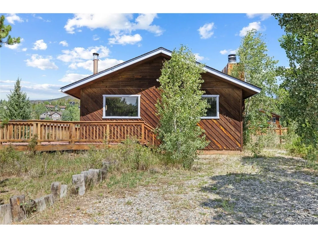Photo of 143 Meadow Dr