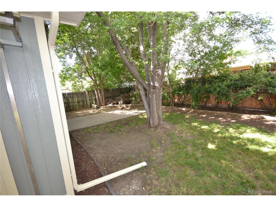 Photo of 6883 Oak Way
