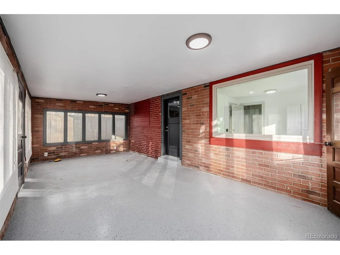Photo of 115 Johnson St