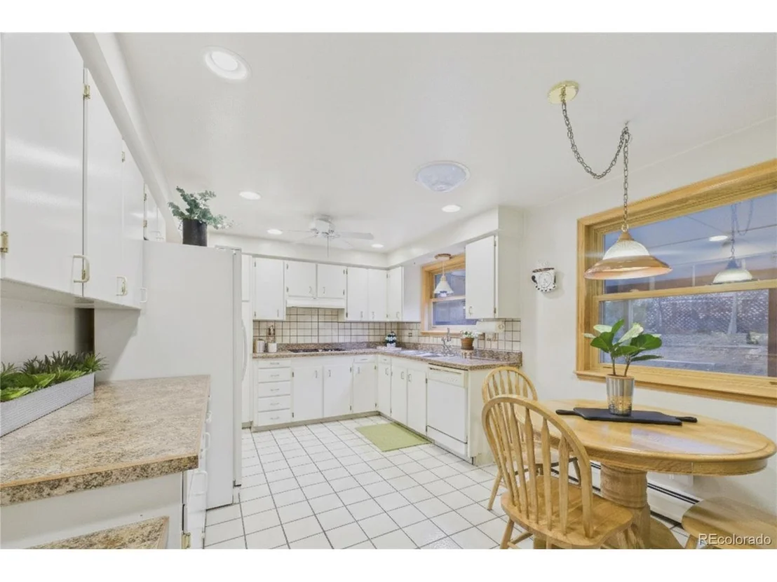 Photo of 9738 Sierra Dr