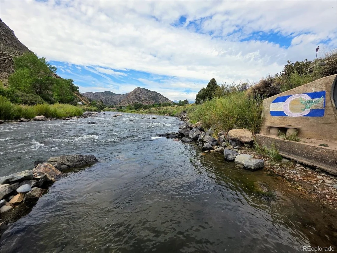 Photo of 291 County Road 51