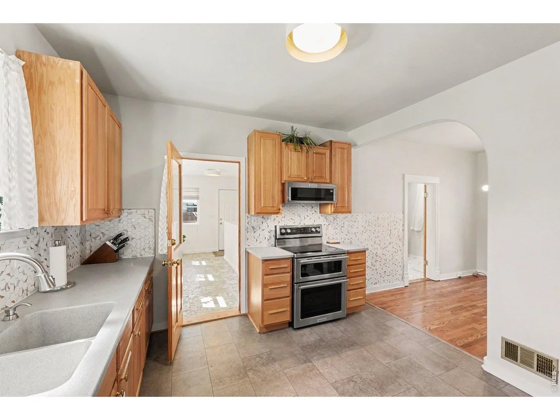 Photo of 222 Maple Ave