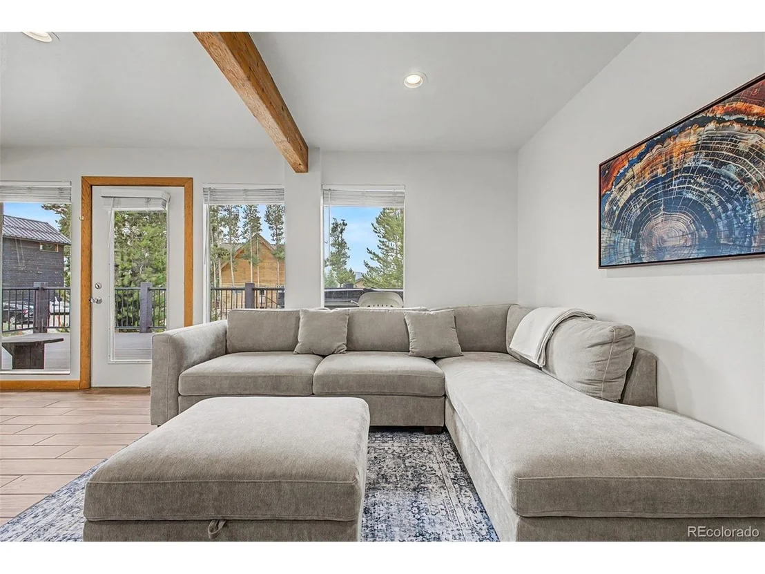 Photo of 821 Ferret Ln