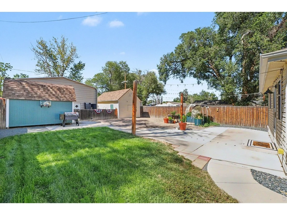 Photo of 222 Maple Ave
