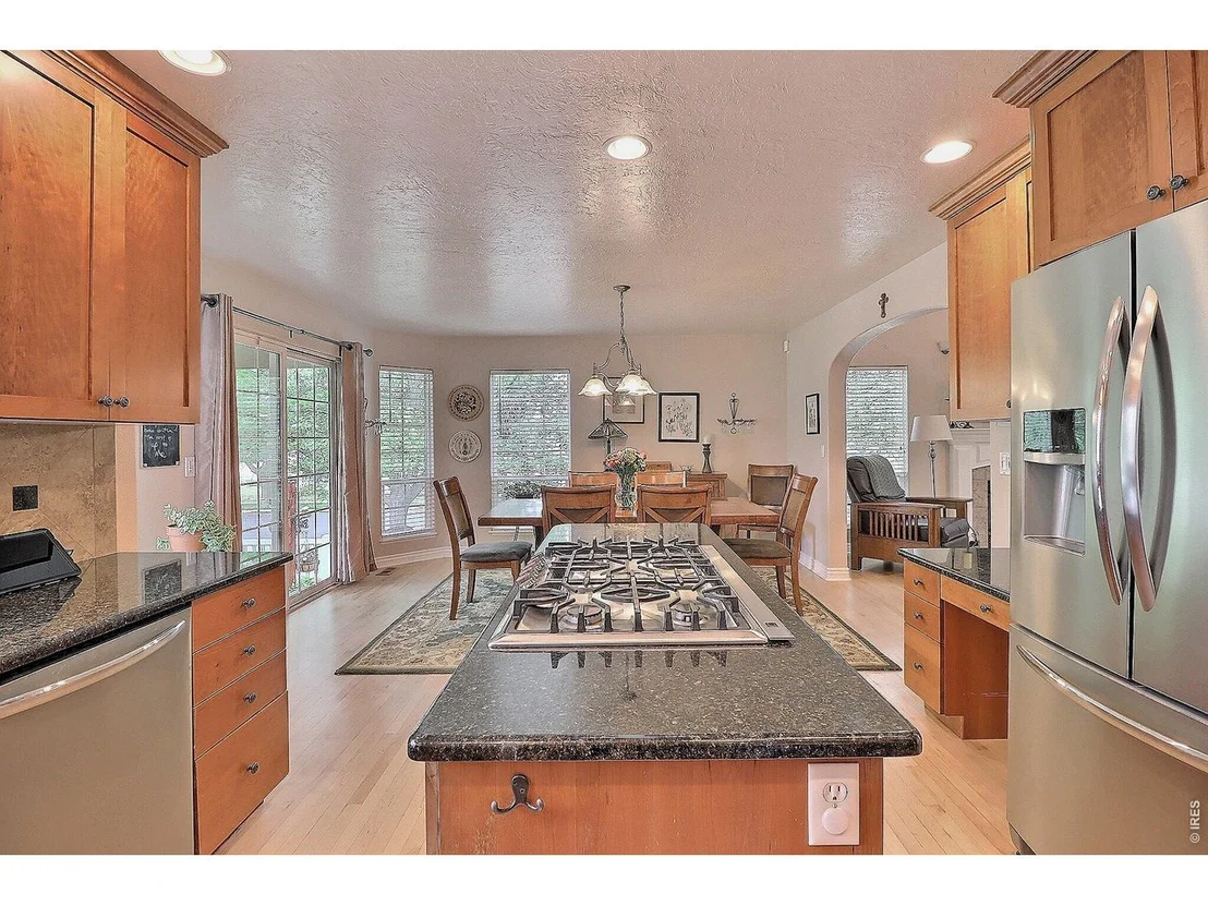 Photo of 101 54th Ave