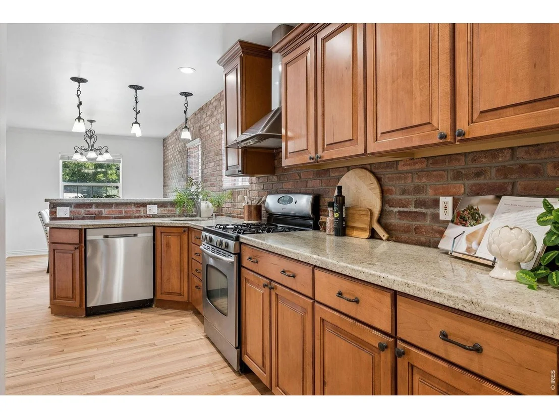 Photo of 1141 Elm St