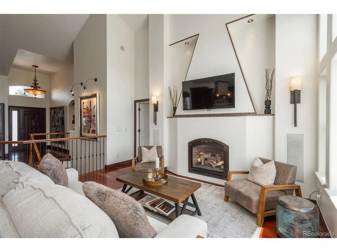 Photo of 1339 Castlepoint Cir