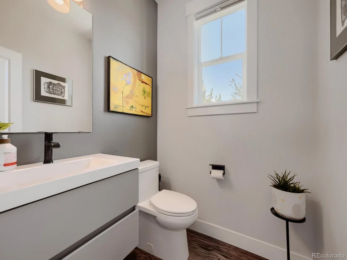 Photo of 2902 Twin Lakes Cir