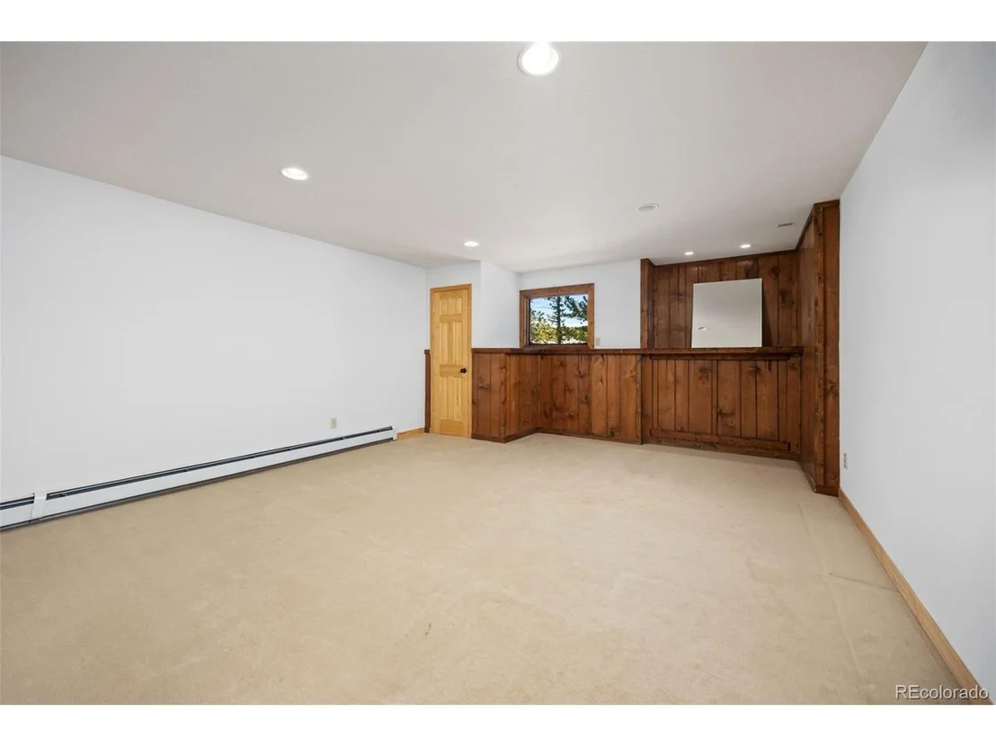 Photo of 253 Alpine Dr