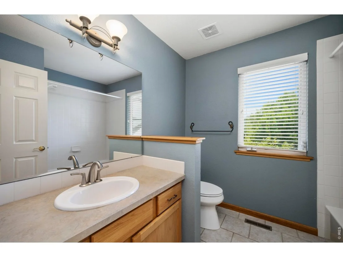 Photo of 535 Lakeside Pl