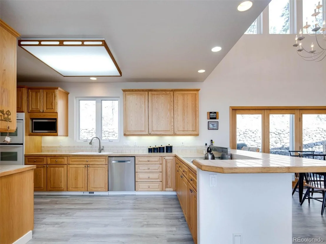 Photo of 180 Nuthatch Rd