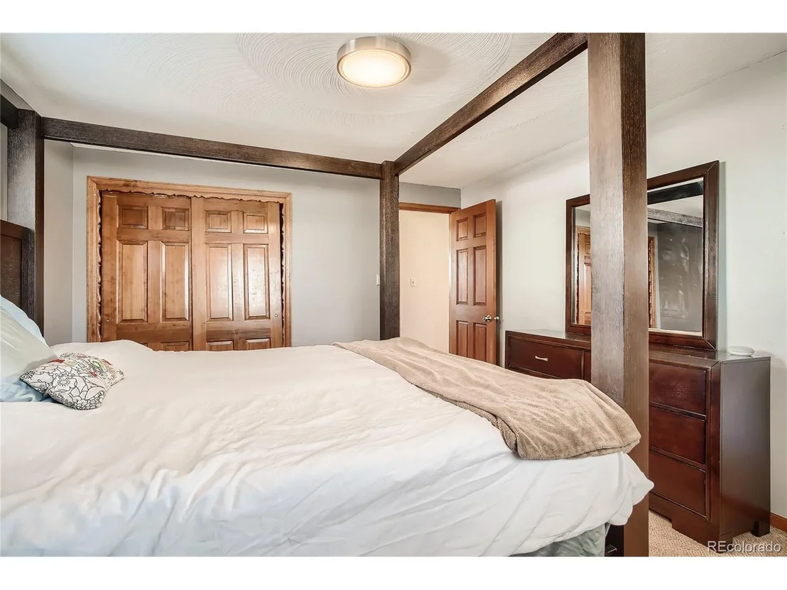 Photo of 6988 Carr Ct