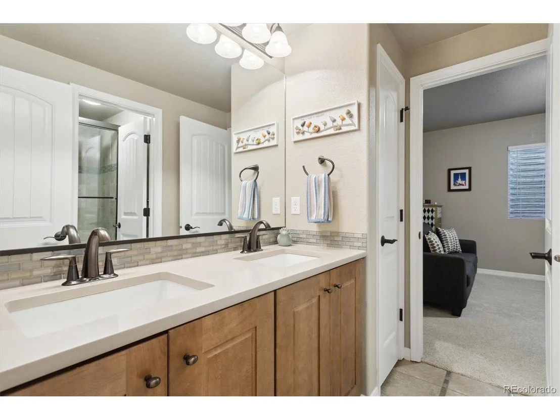 Photo of 3256 Waterfront Dr