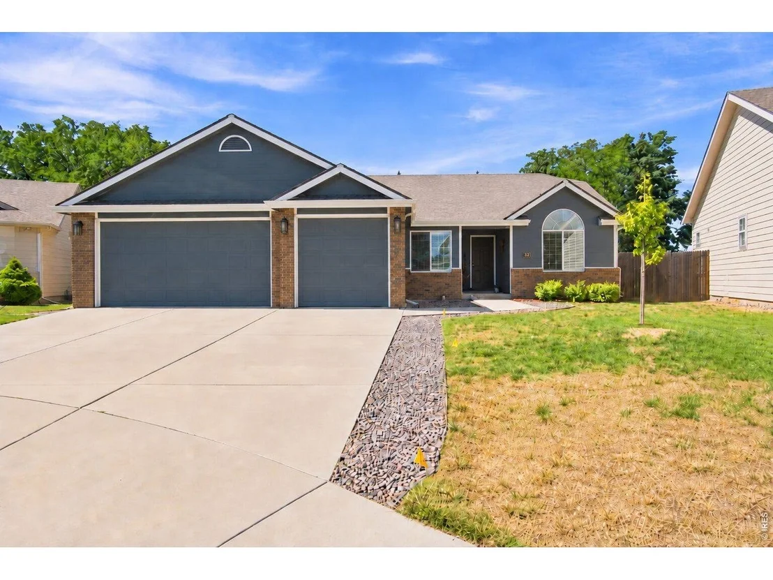 Photo of 32 Sandstone Dr