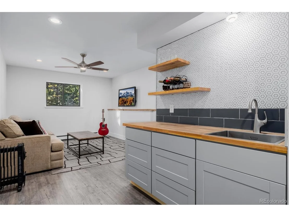 Photo of 37 Wagner Cir