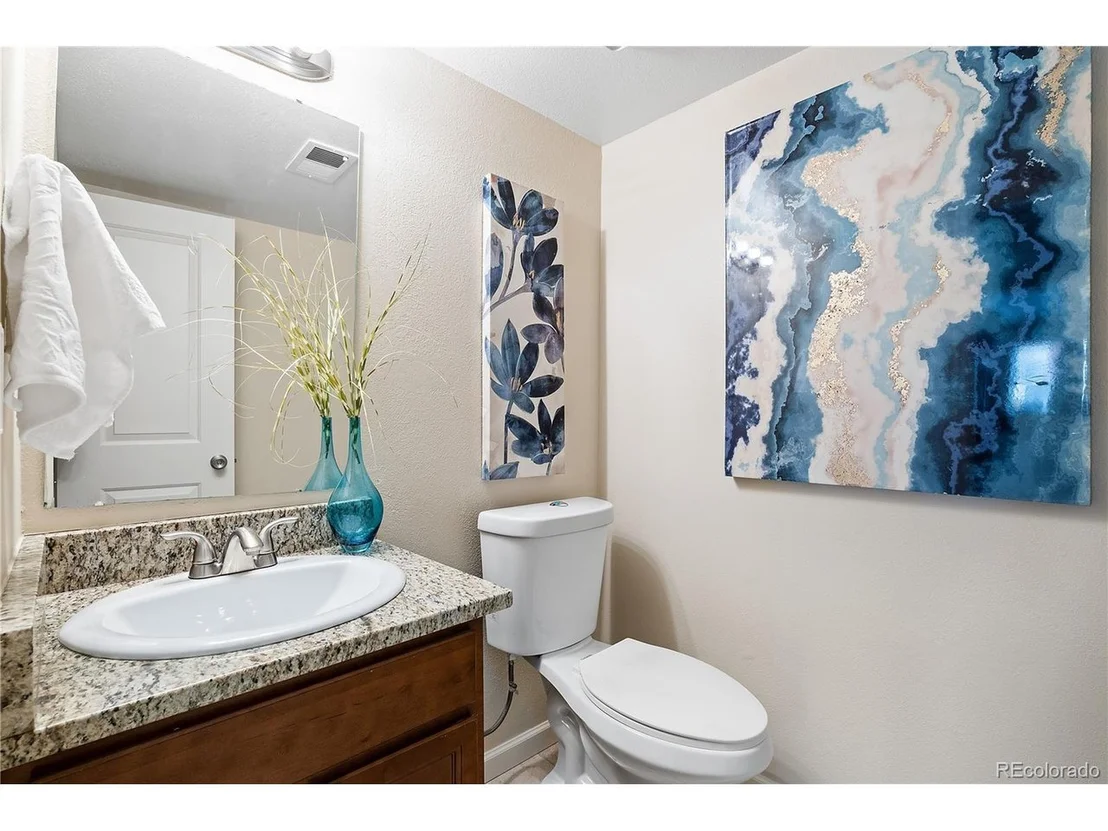 Photo of 7390 Devinney Ct