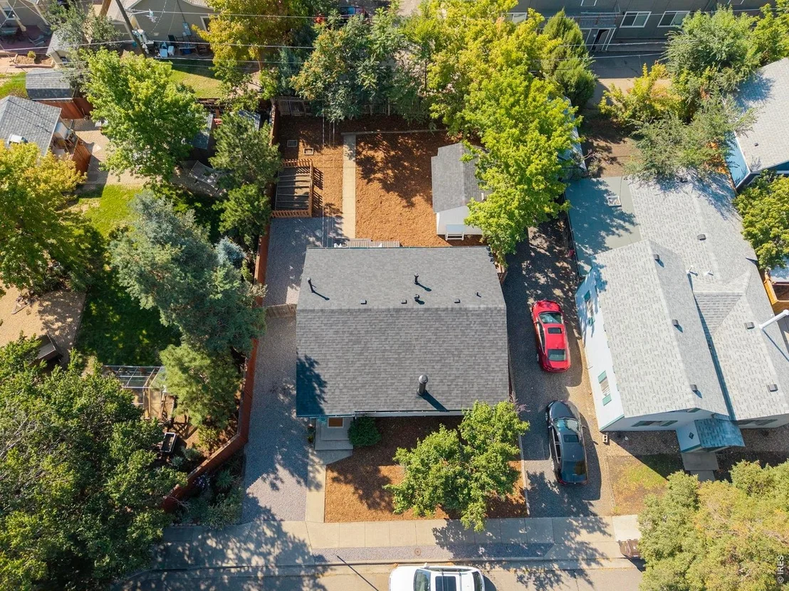 Photo of 2328 Walnut St