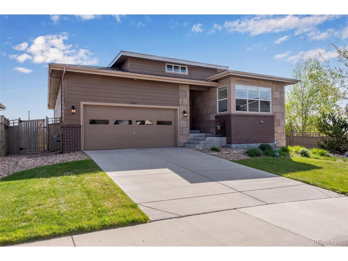 Photo of 4000 Donnington Cir