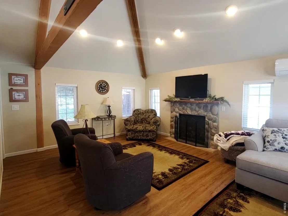 Photo of 42 Big Pine Ln