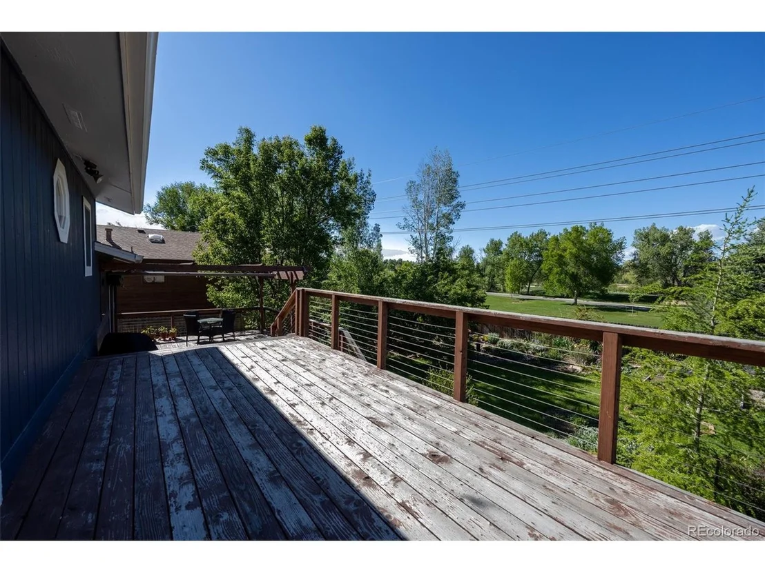 Photo of 1424 Cypress Cir