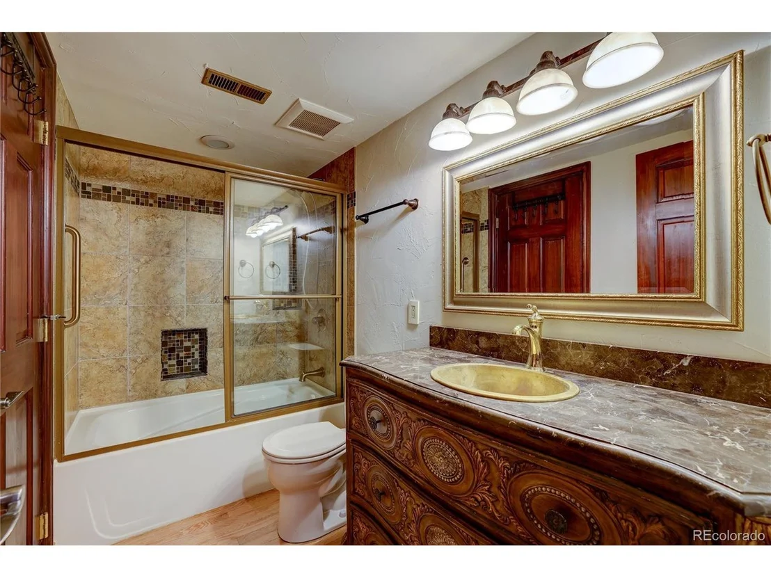 Photo of 8844 Forrest Dr