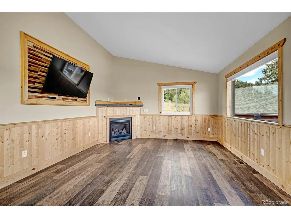 Photo of 2491 Stagestop Rd
