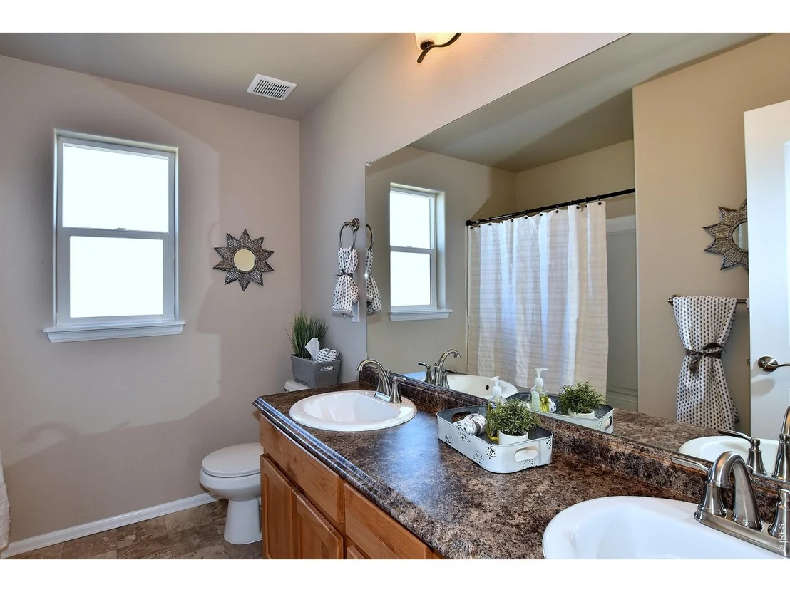 Photo of 4885 Grapevine Way