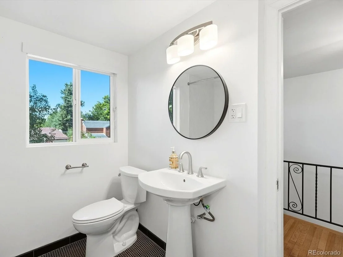 Photo of 2335 Kearney St