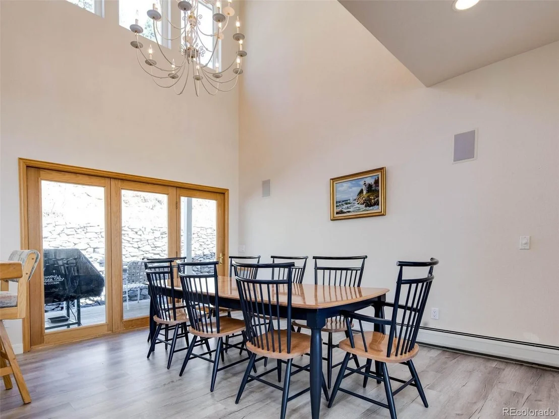 Photo of 180 Nuthatch Rd