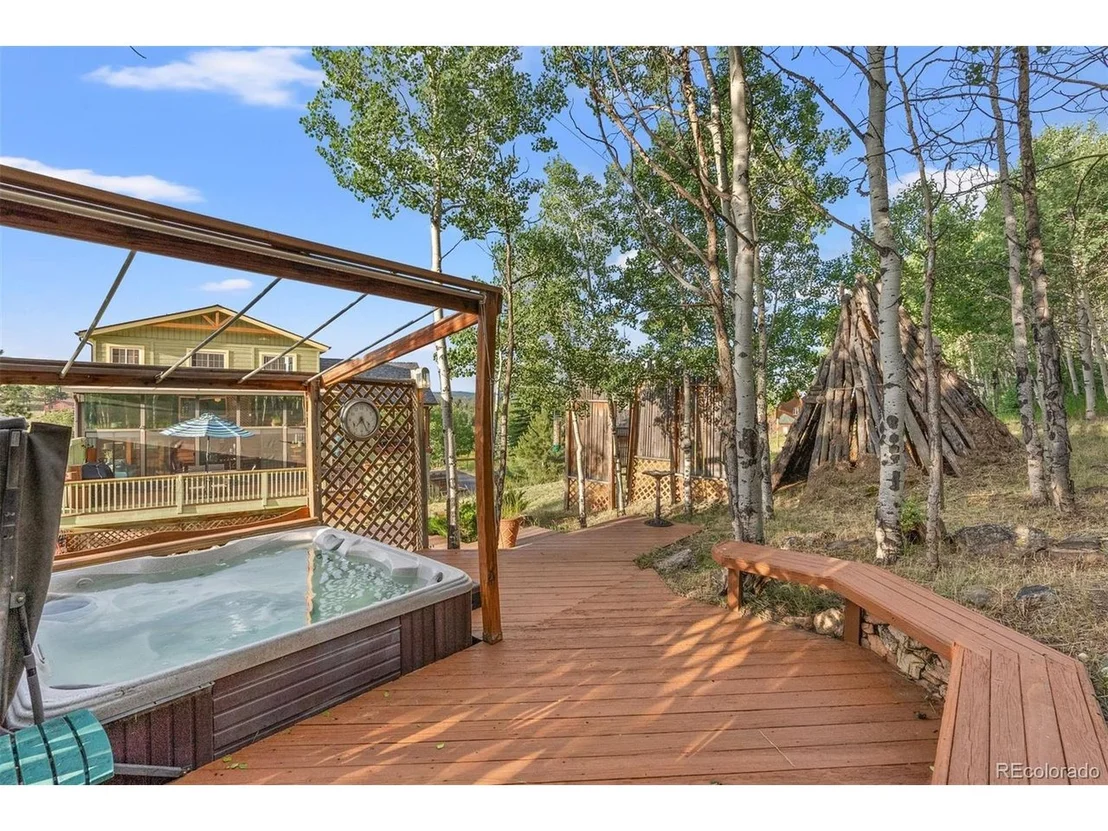 Photo of 576 Bluebird Ln