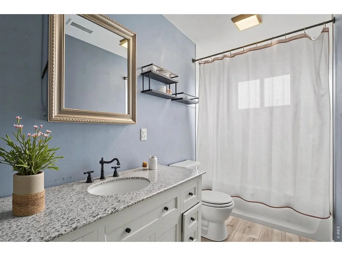 Photo of 501 Circle Dr