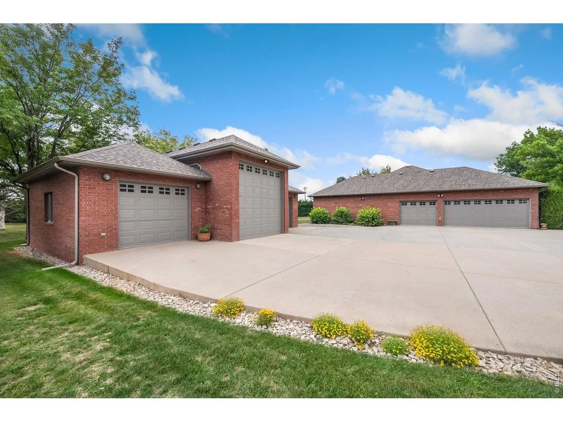 Photo of 218 Grand View Cir