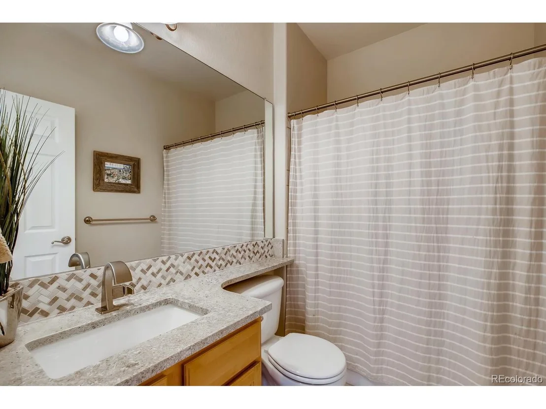 Photo of 10551 Laurelglen Cir