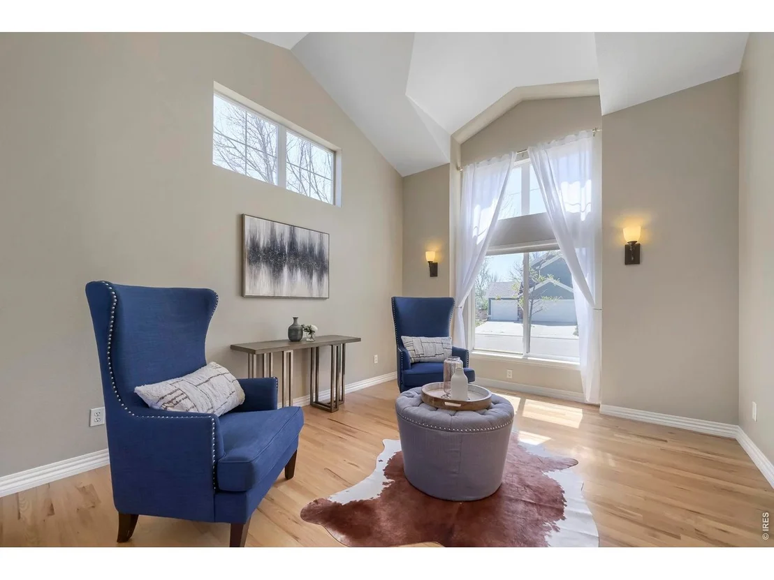Photo of 3965 Hawthorne Cir
