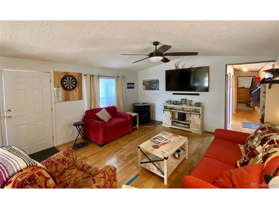 Photo of 921 Maple Dr