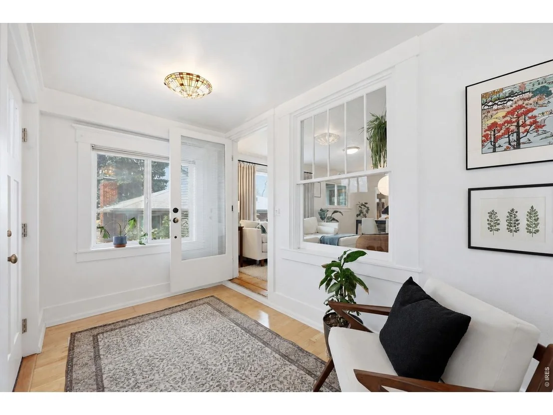 Photo of 3115 Broadway St