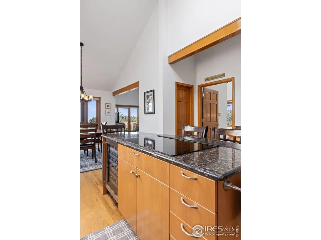 Photo of 82 Grove Ct