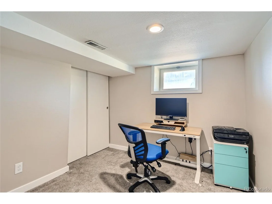 Photo of 5326 Lowell Blvd