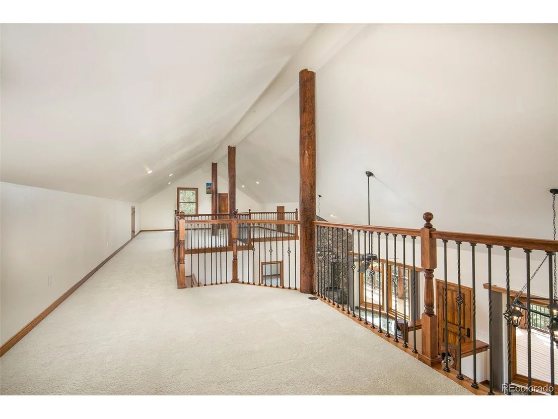 Photo of 25811 Rampart Ln