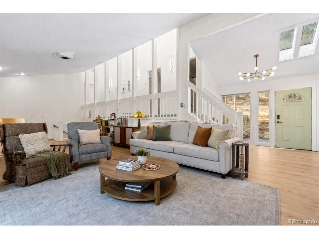 Photo of 20 Long Ridge Dr
