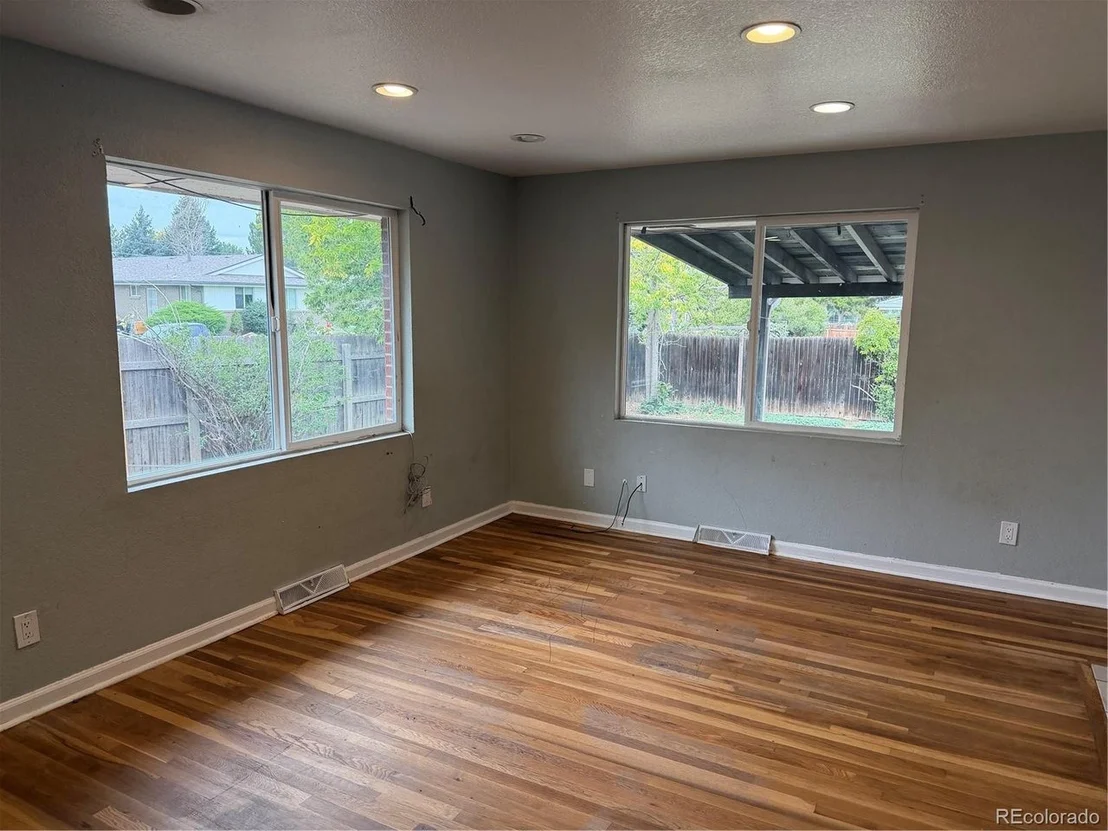 Photo of 281 Lansing St