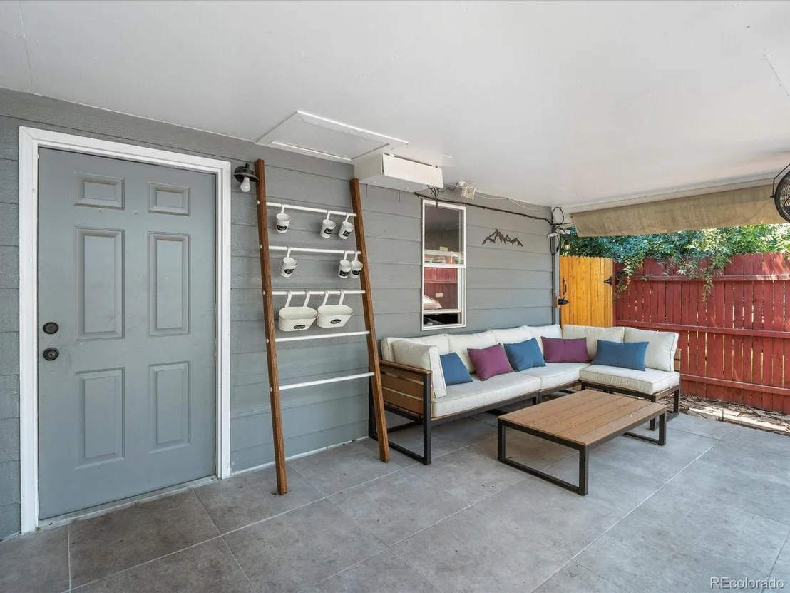 Photo of 176 W Maple Ave