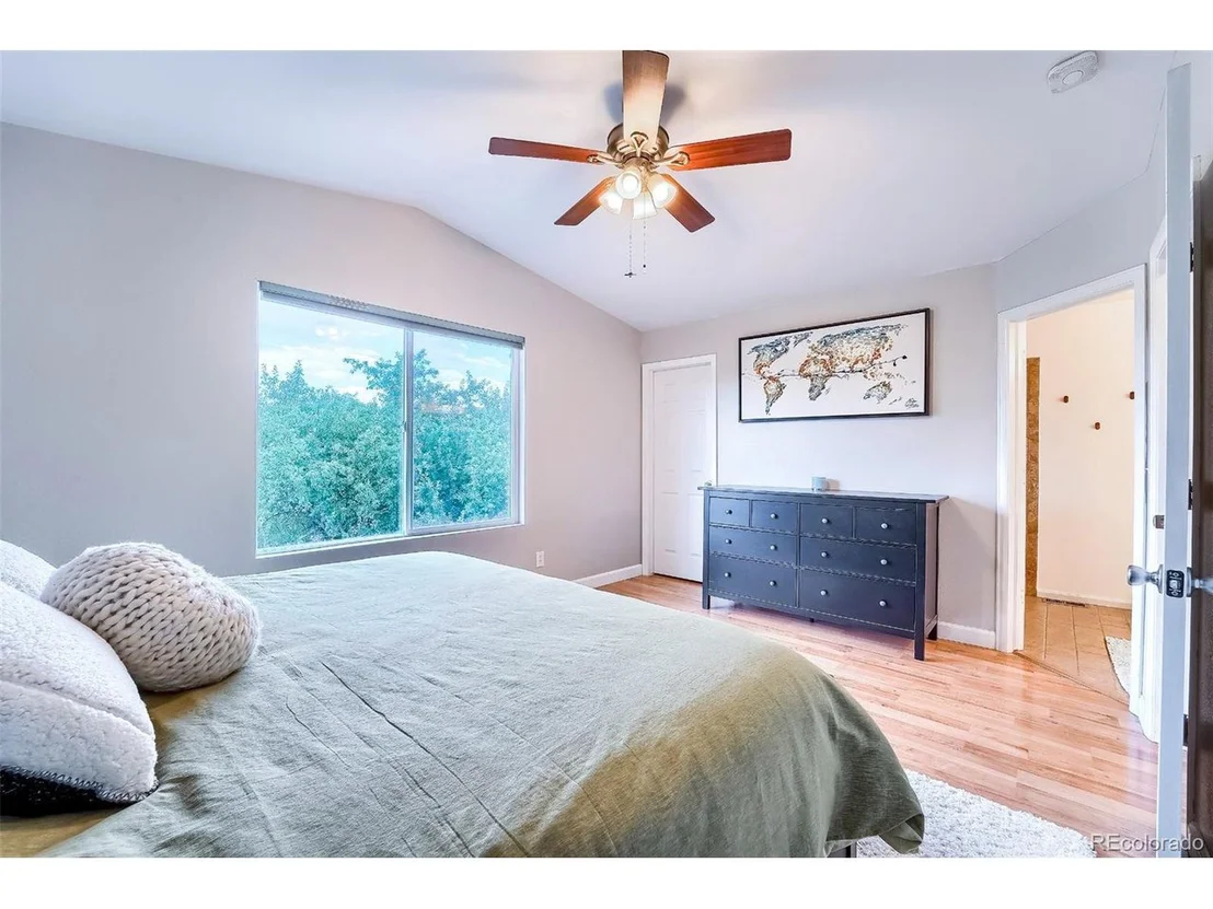 Photo of 1260 Red Mountain Dr