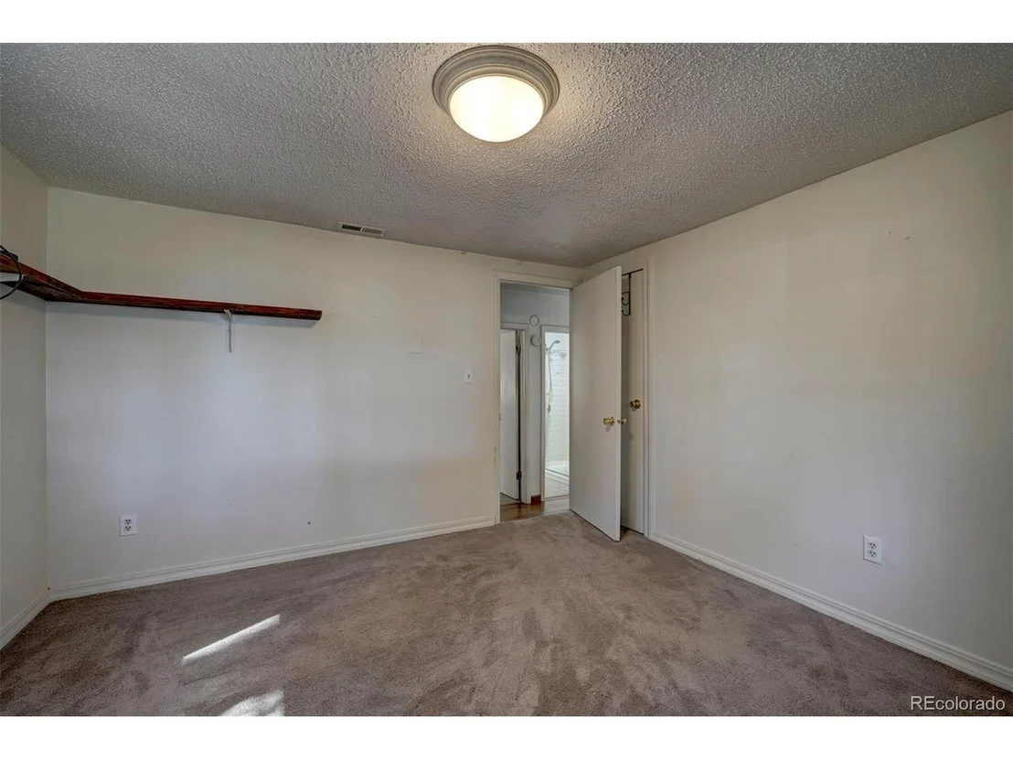 Photo of 10689 Charles Ln