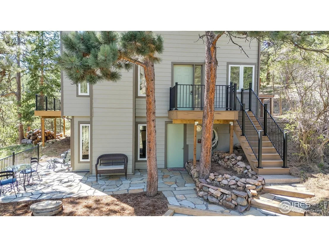 Photo of 287 Brook Cir