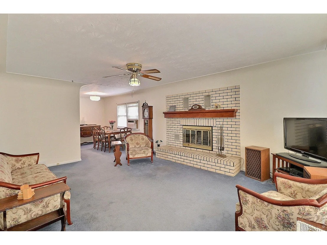 Photo of 3001 Sunset Dr