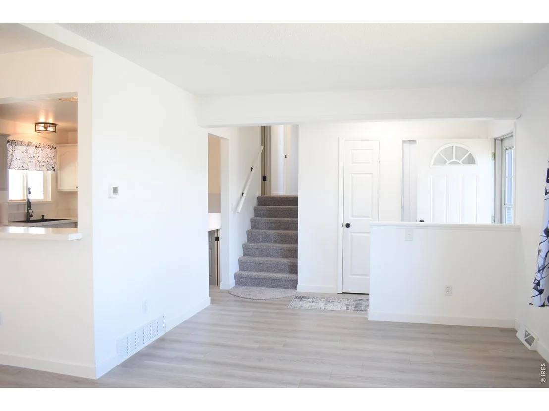 Photo of 4422 W 9th St
