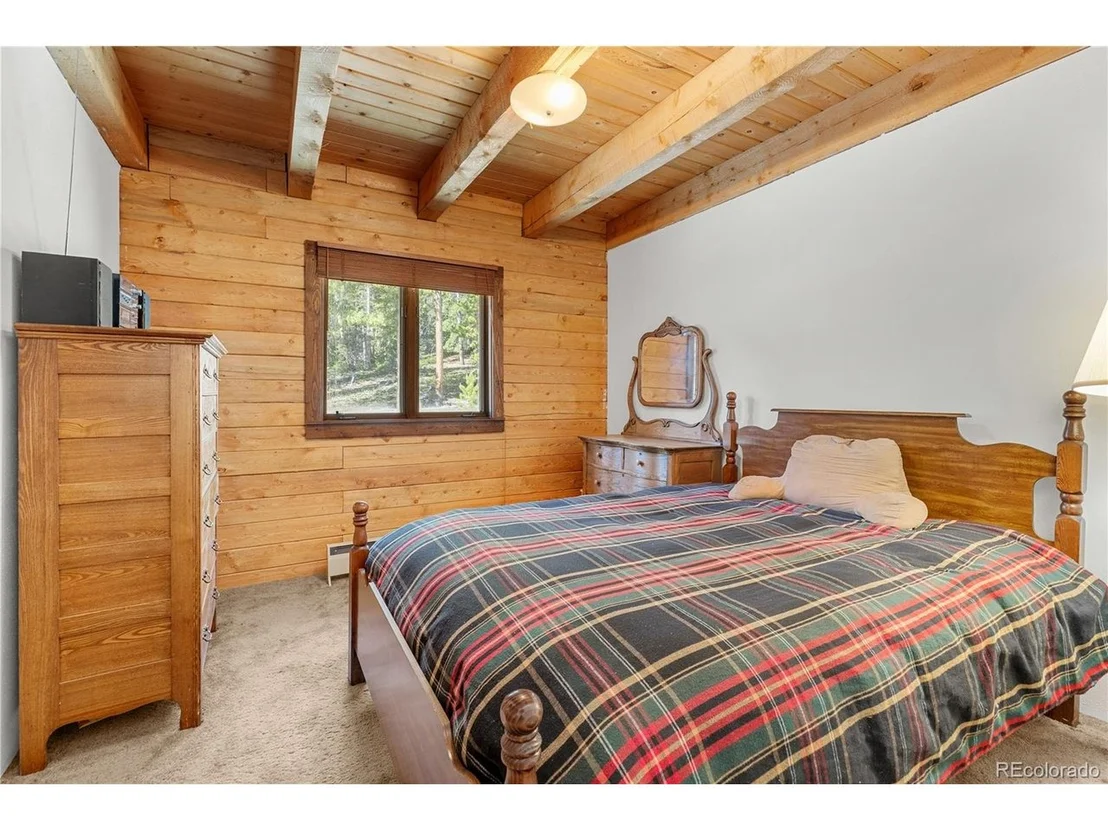 Photo of 424 Dry Gulch Rd