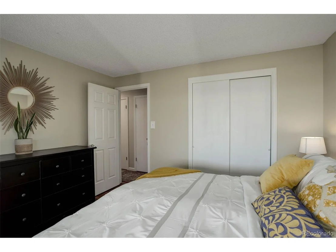Photo of 222 Helena Cir